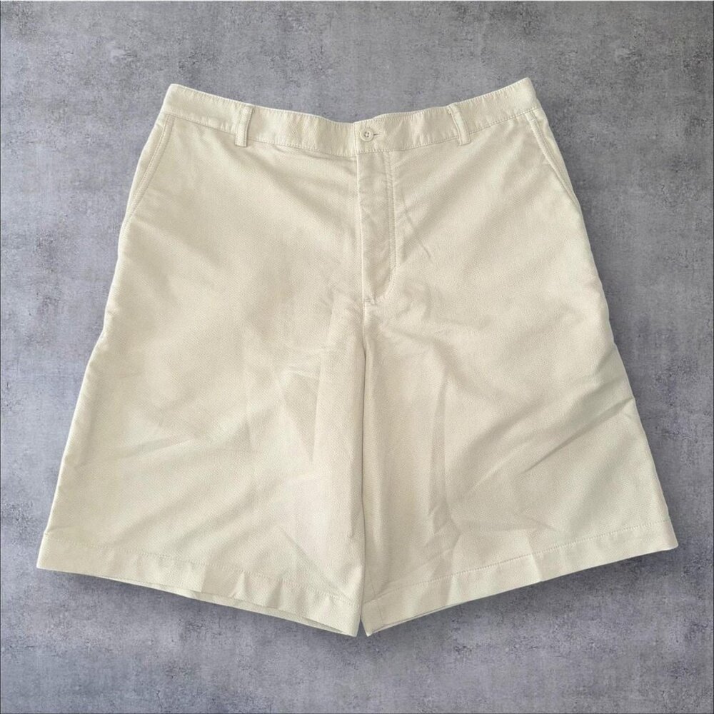 Men's Beige Flat Front Golf Shorts Size 34